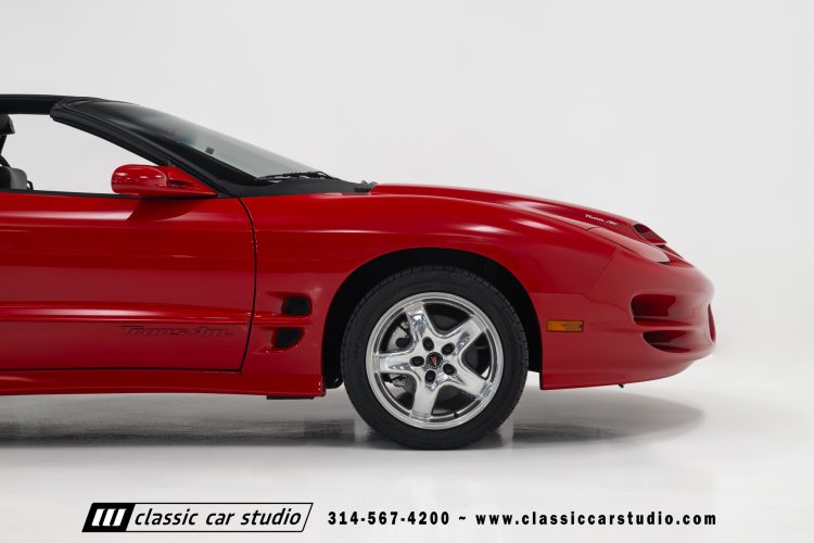 2002_Pontiac_Trans_Am_2260-74