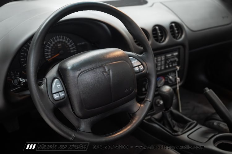 2002_Pontiac_Trans_Am_2260-91