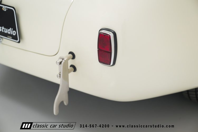 65_Superformance_MKIII_Roadster_2258-59