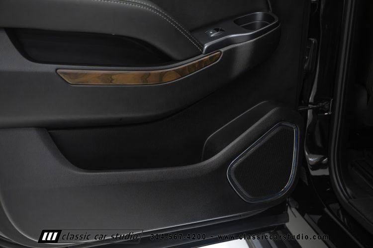 2019_GMC_Yukon_Denali_XL_2255-100