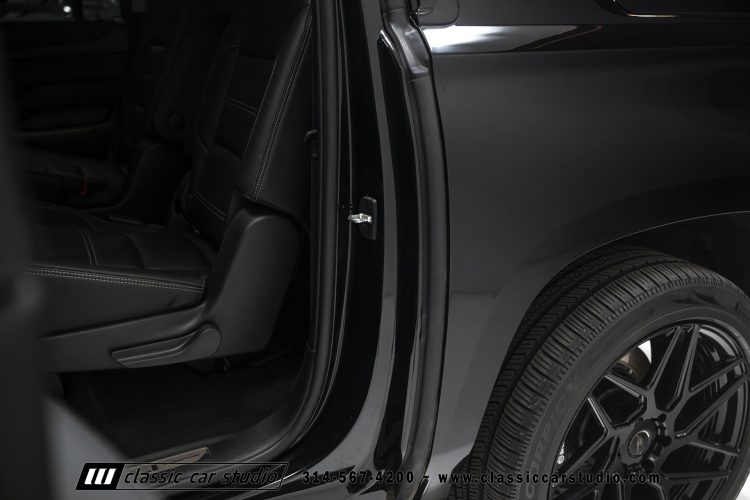 2019_GMC_Yukon_Denali_XL_2255-102