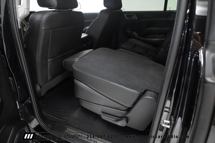 2019_GMC_Yukon_Denali_XL_2255-104