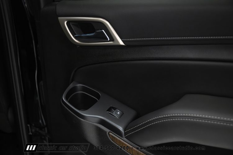 2019_GMC_Yukon_Denali_XL_2255-113