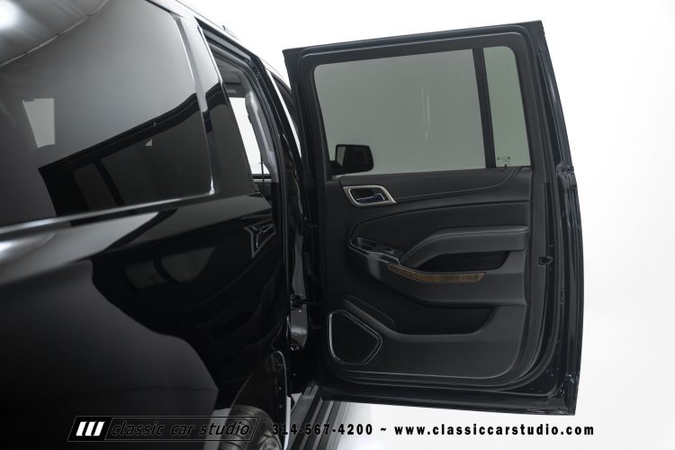 2019_GMC_Yukon_Denali_XL_2255-115