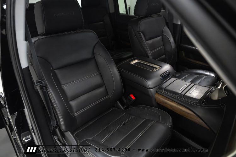 2019_GMC_Yukon_Denali_XL_2255-116