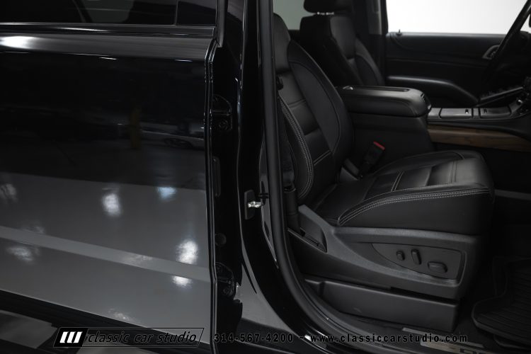 2019_GMC_Yukon_Denali_XL_2255-117