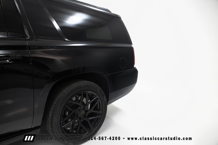 2019_GMC_Yukon_Denali_XL_2255-27