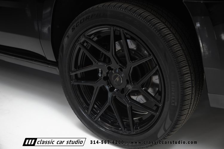 2019_GMC_Yukon_Denali_XL_2255-33