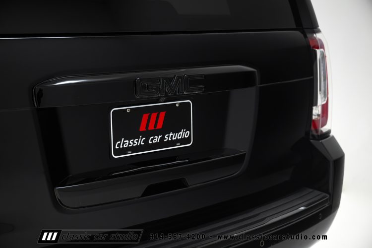 2019_GMC_Yukon_Denali_XL_2255-37