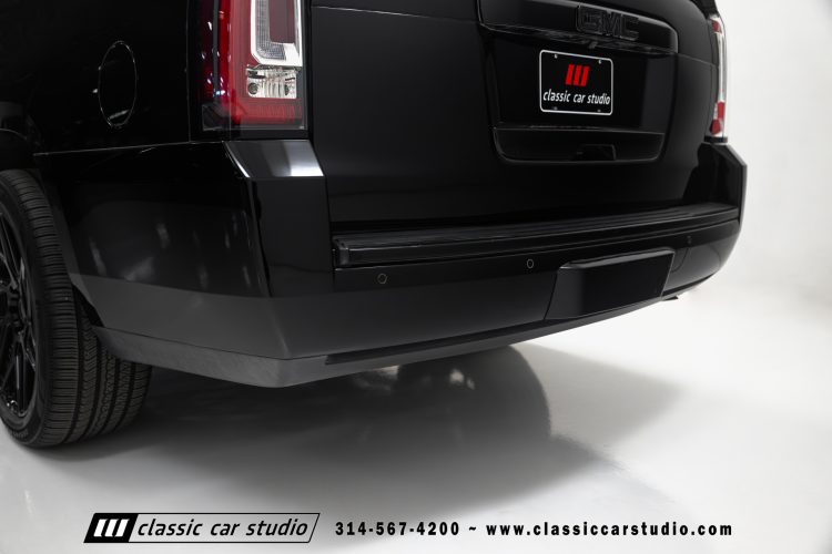 2019_GMC_Yukon_Denali_XL_2255-41