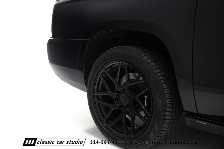 2019_GMC_Yukon_Denali_XL_2255-54