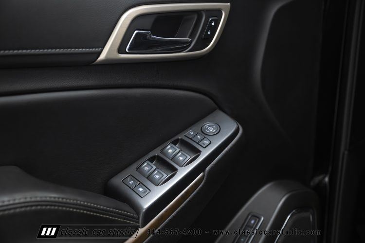 2019_GMC_Yukon_Denali_XL_2255-75