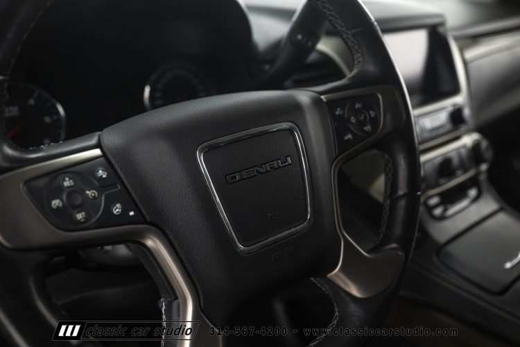 2019_GMC_Yukon_Denali_XL_2255-83