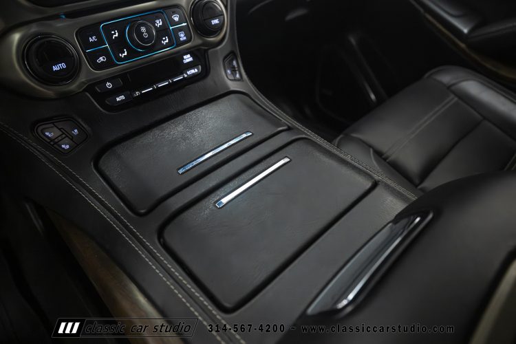 2019_GMC_Yukon_Denali_XL_2255-93