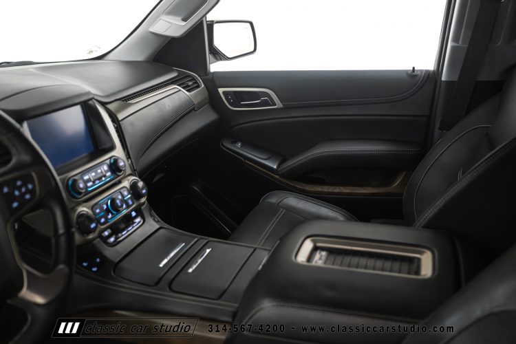 2019_GMC_Yukon_Denali_XL_2255-96