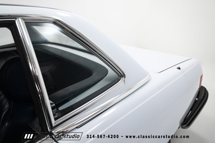 87_Mercedes_Benz_560SL_2262-10