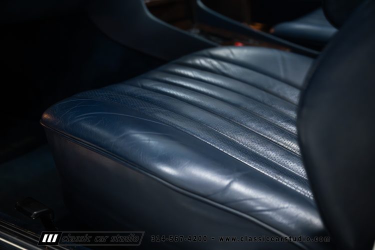 87_Mercedes_Benz_560SL_2262-107