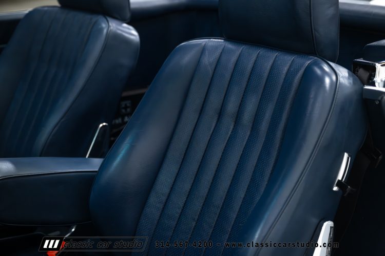 87_Mercedes_Benz_560SL_2262-109