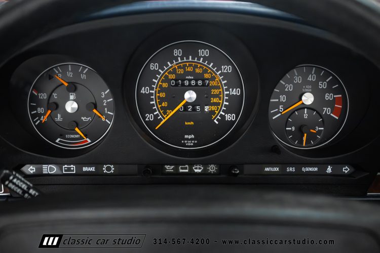 87_Mercedes_Benz_560SL_2262-113