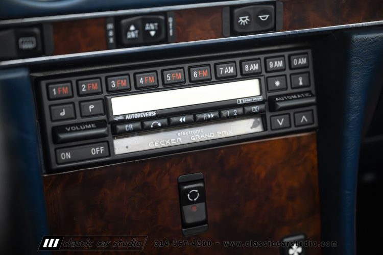 87_Mercedes_Benz_560SL_2262-120