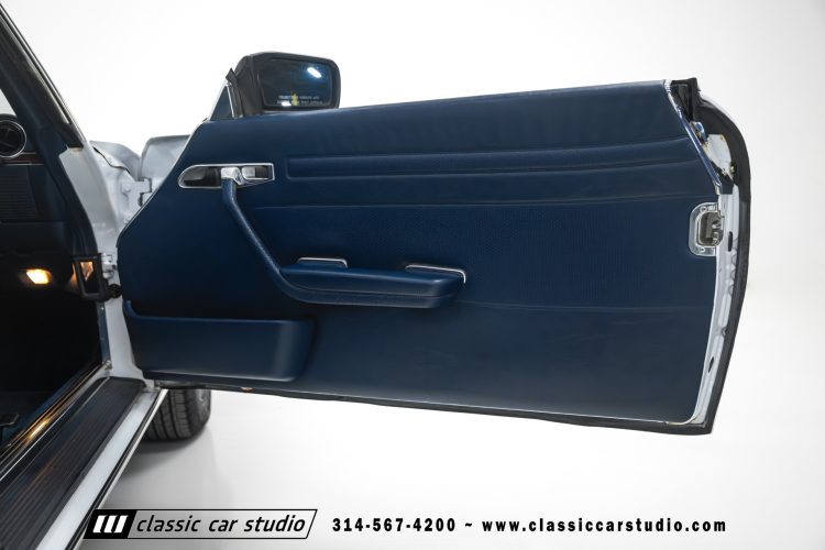 87_Mercedes_Benz_560SL_2262-129