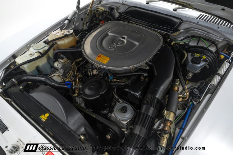 87_Mercedes_Benz_560SL_2262-134