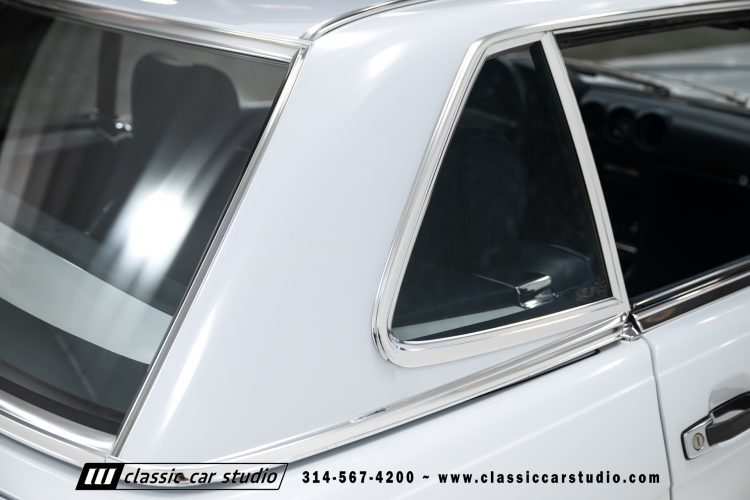 87_Mercedes_Benz_560SL_2262-14