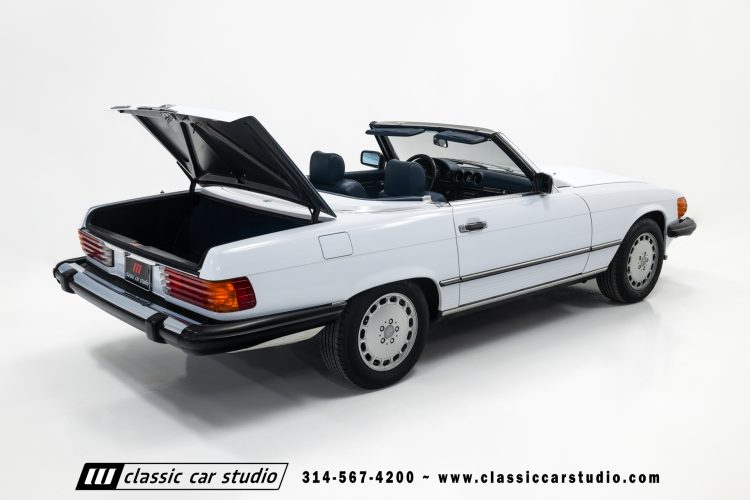 87_Mercedes_Benz_560SL_2262-143