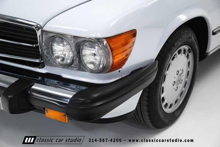 87_Mercedes_Benz_560SL_2262-27