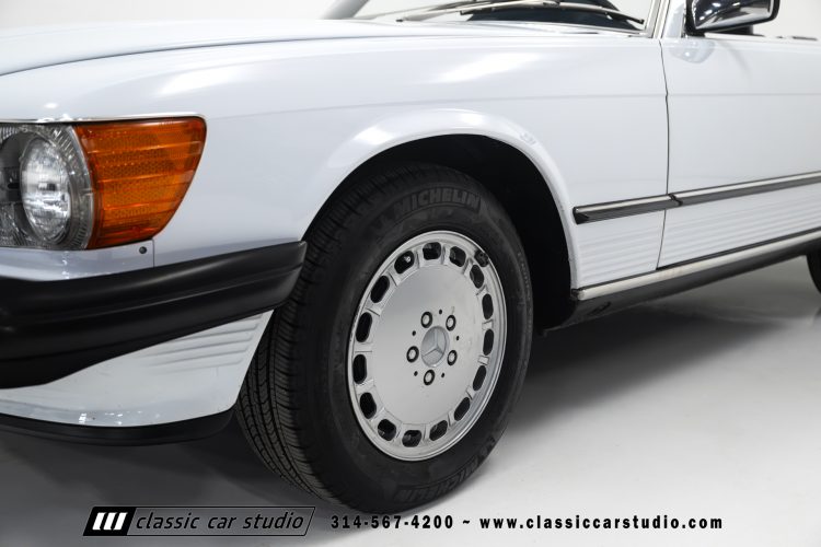 87_Mercedes_Benz_560SL_2262-35