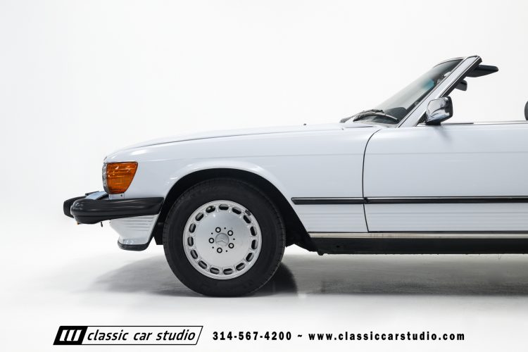87_Mercedes_Benz_560SL_2262-36