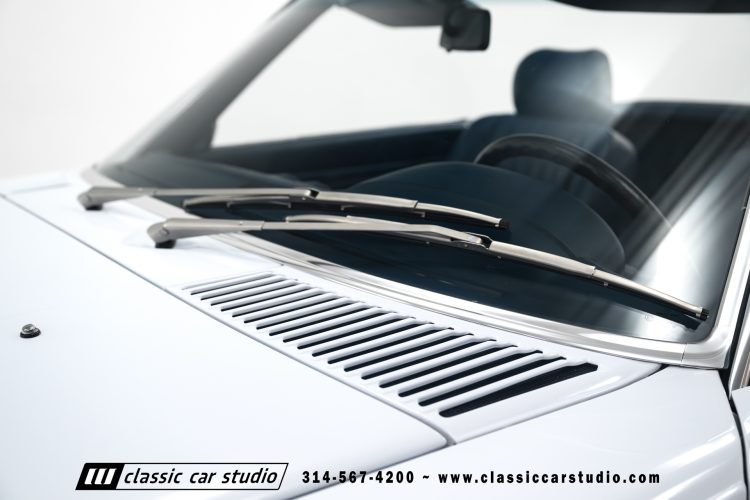 87_Mercedes_Benz_560SL_2262-42