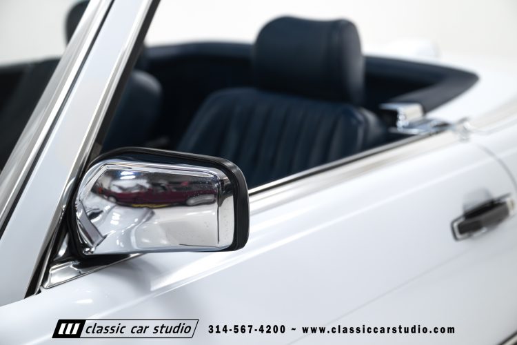 87_Mercedes_Benz_560SL_2262-44
