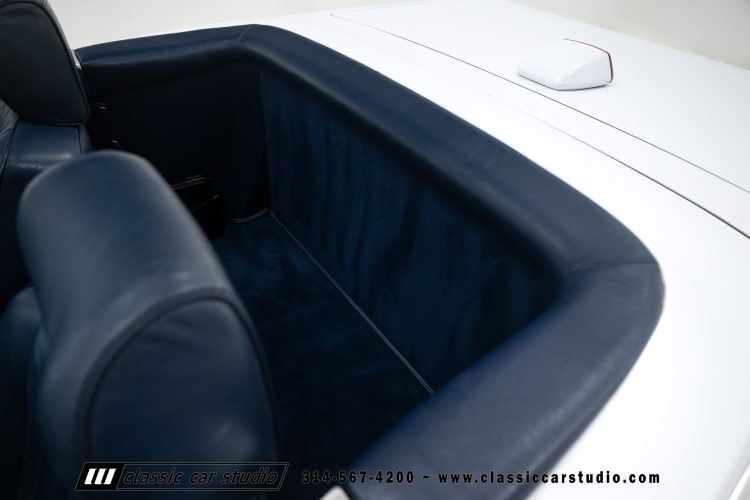 87_Mercedes_Benz_560SL_2262-54