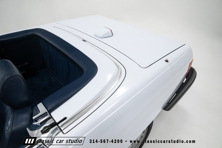 87_Mercedes_Benz_560SL_2262-56