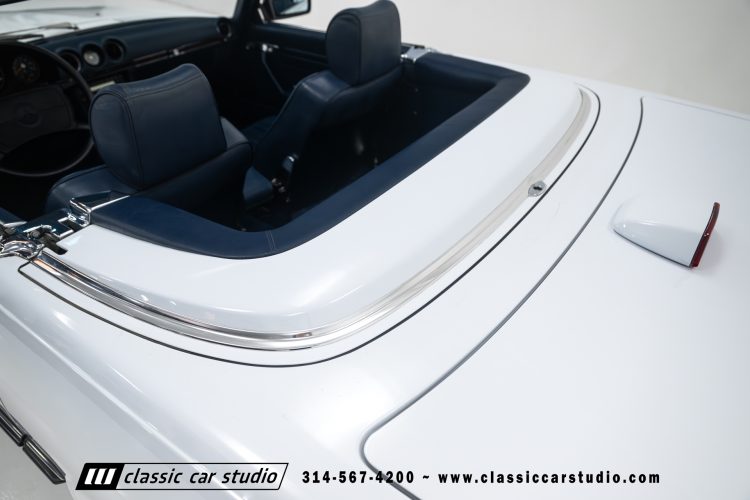 87_Mercedes_Benz_560SL_2262-61