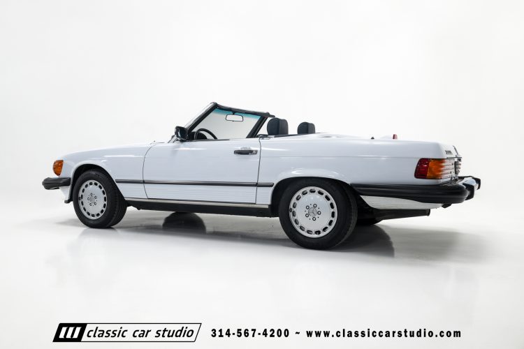 87_Mercedes_Benz_560SL_2262-62