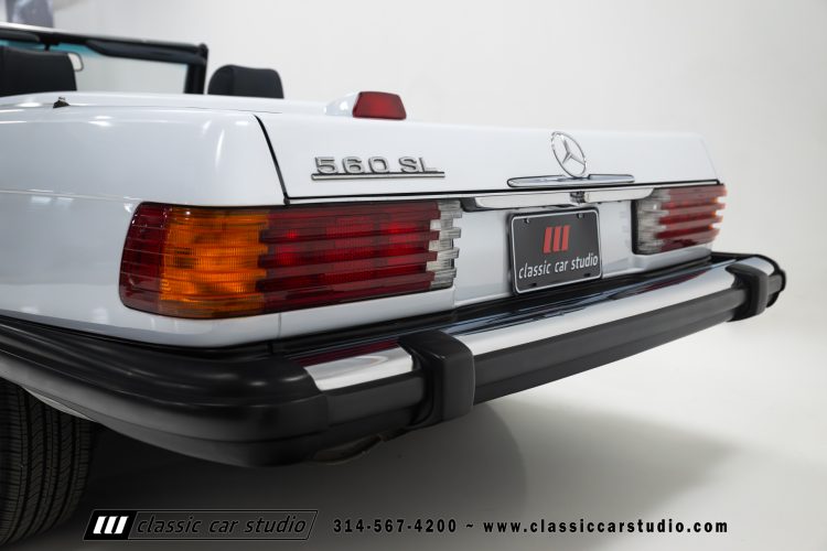 87_Mercedes_Benz_560SL_2262-63