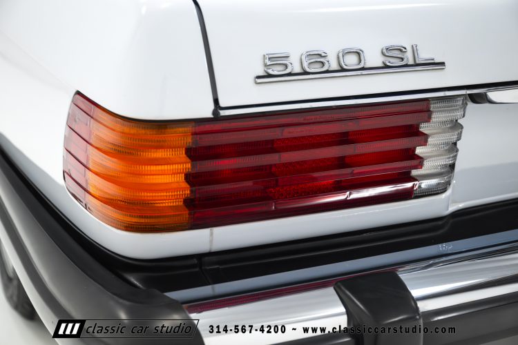 87_Mercedes_Benz_560SL_2262-67