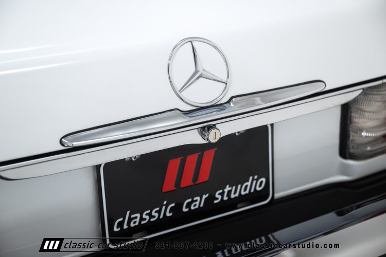87_Mercedes_Benz_560SL_2262-68
