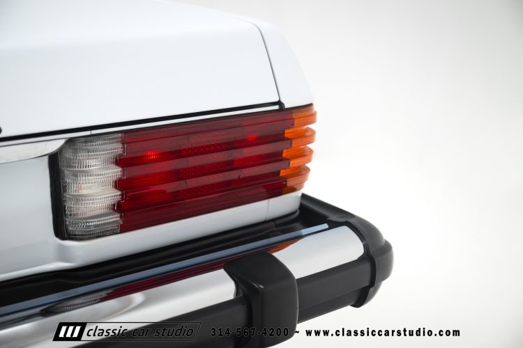 87_Mercedes_Benz_560SL_2262-69