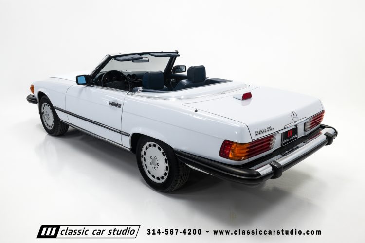 87_Mercedes_Benz_560SL_2262-70