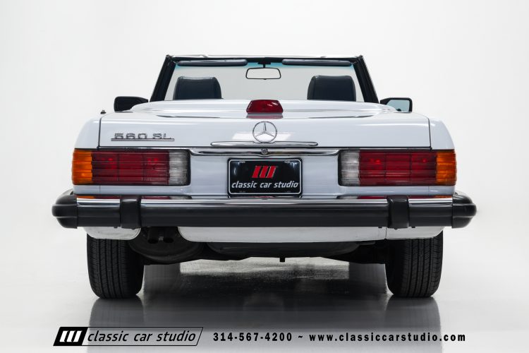 87_Mercedes_Benz_560SL_2262-72