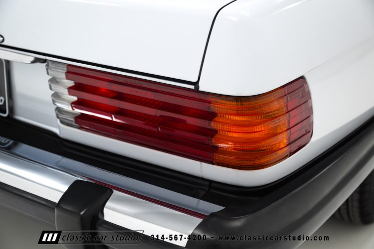 87_Mercedes_Benz_560SL_2262-77