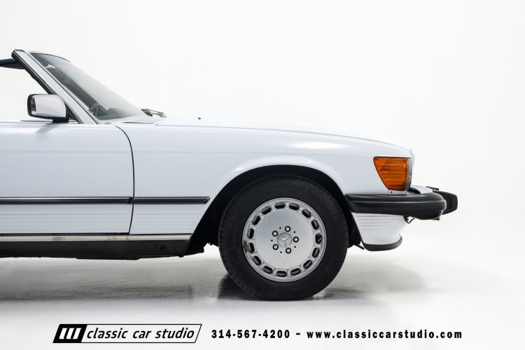 87_Mercedes_Benz_560SL_2262-92