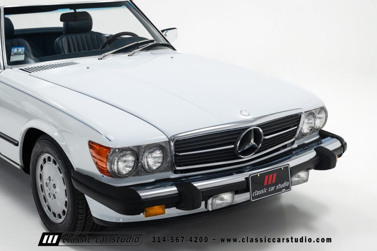 89_Mercedes_Benz_560SL_2259-101