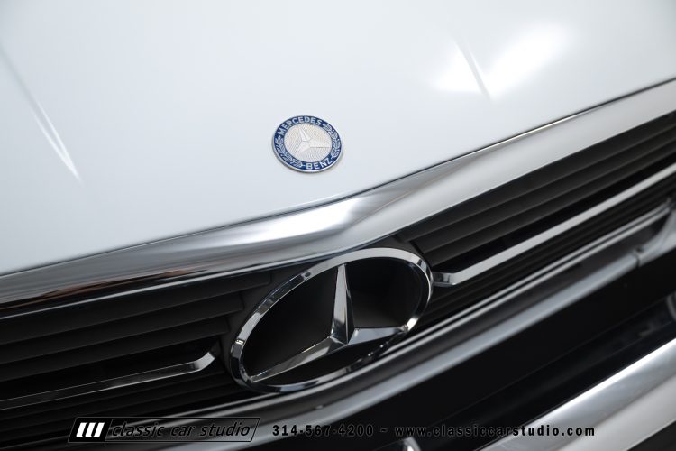 89_Mercedes_Benz_560SL_2259-103