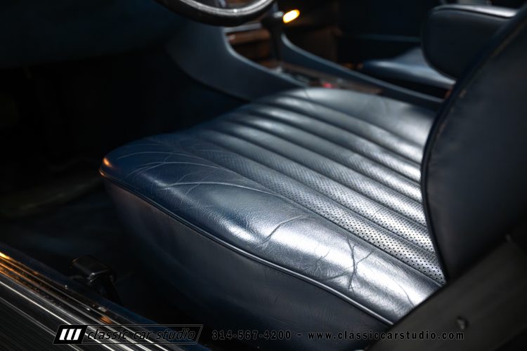 89_Mercedes_Benz_560SL_2259-109