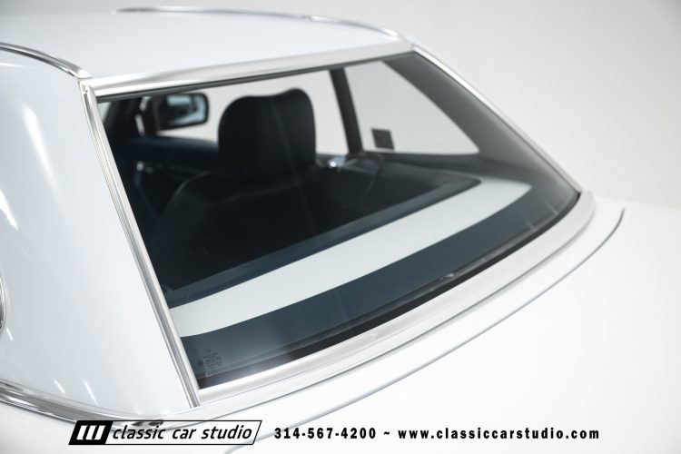 89_Mercedes_Benz_560SL_2259-11