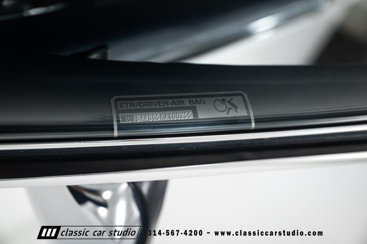 89_Mercedes_Benz_560SL_2259-135